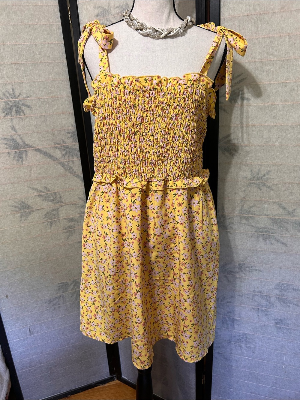 As U Wish Yellow Ditsy Floral Smocked Bodice Tie-Shoulder Mini Dress SZ XL Women